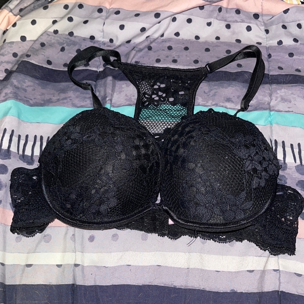 Black push up bra